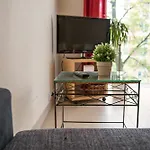 Modern And Cozy Apartment Close To Center